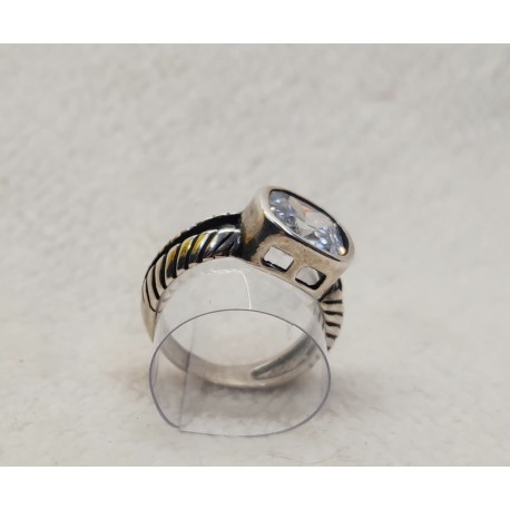 ANILLO DE PLATA  CON ELEMENTO  SWAROVSKI