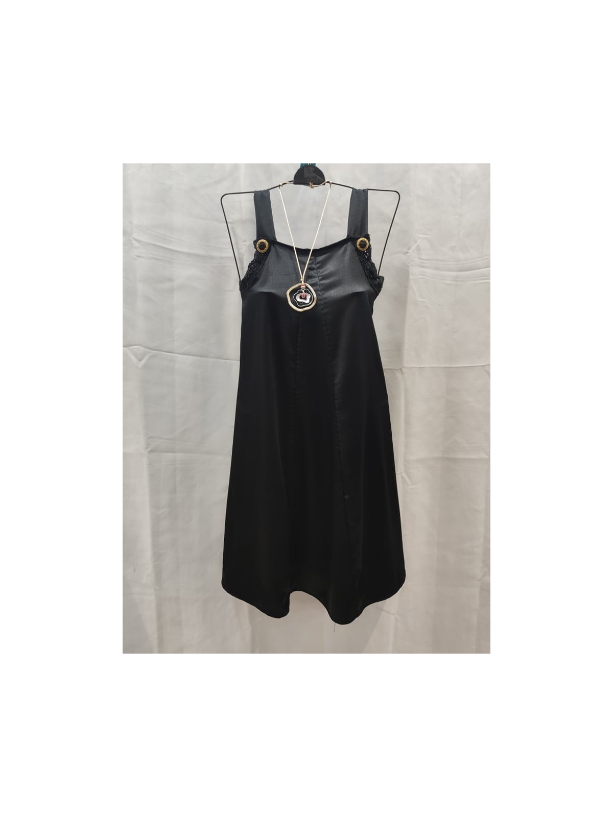 vestido negro