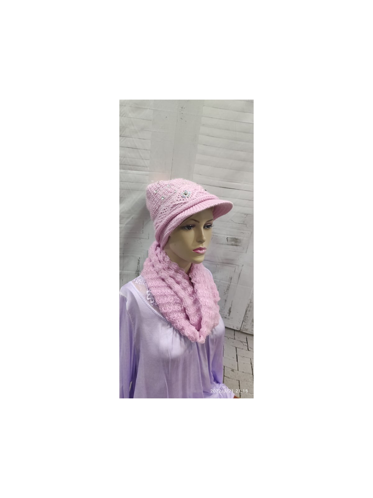 CONJUNTO CON GORRO, BUFANDA Y GUANTES