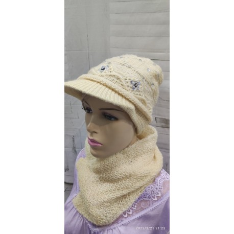 CONJUNTO CON GORRO, BUFANDA Y GUANTES