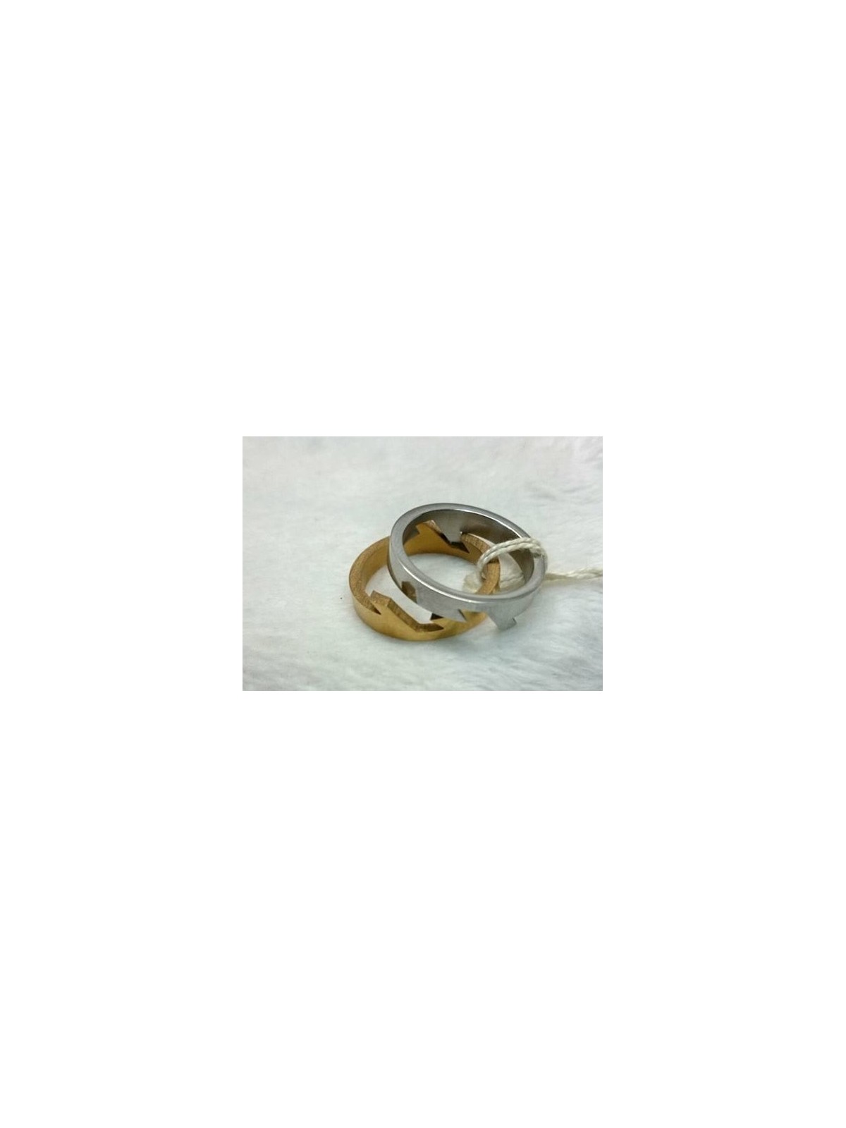 Anillo de acero y chapado especial de oro