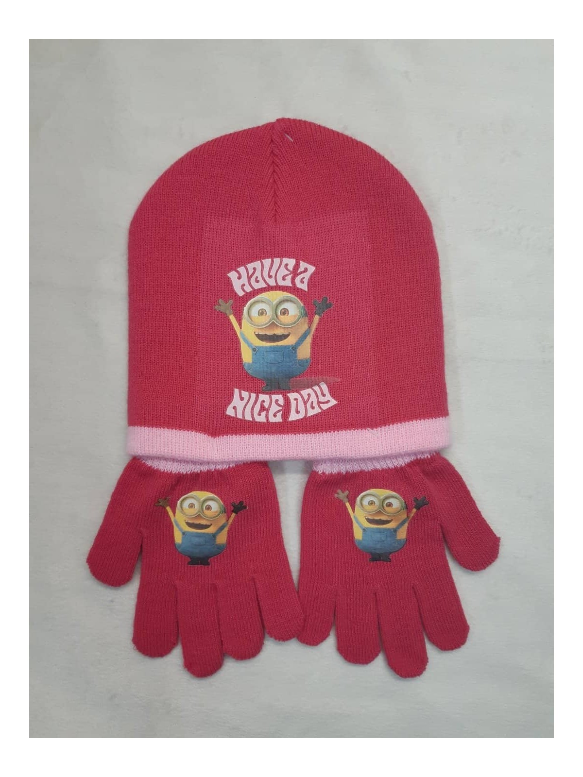 CONJUNTOS CON GORROS Y GUANTES DE LOS MINIONS
