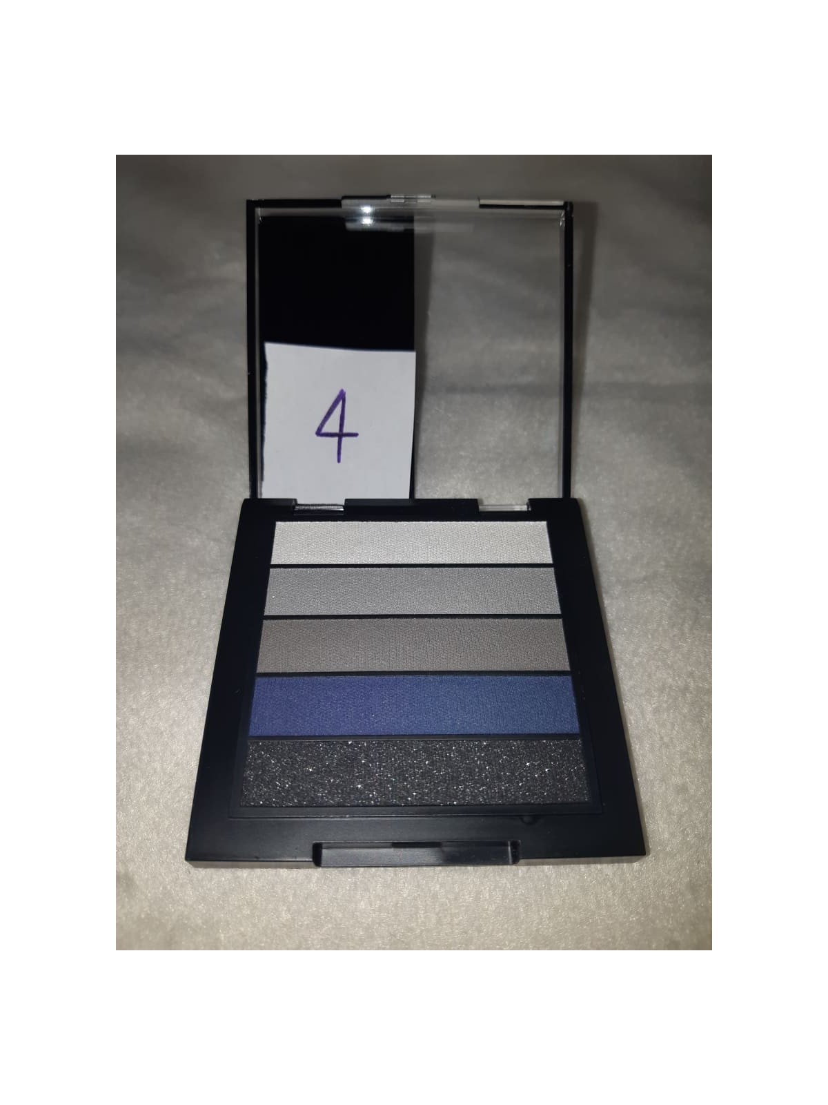 PALETA PEQUEÑA DE MAQUILLAJE