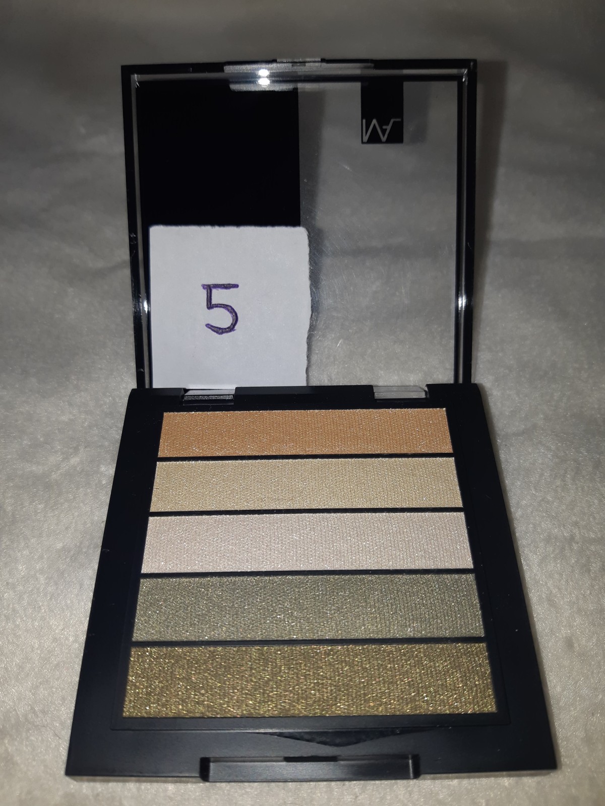 PALETA PEQUEÑA DE MAQUILLAJE